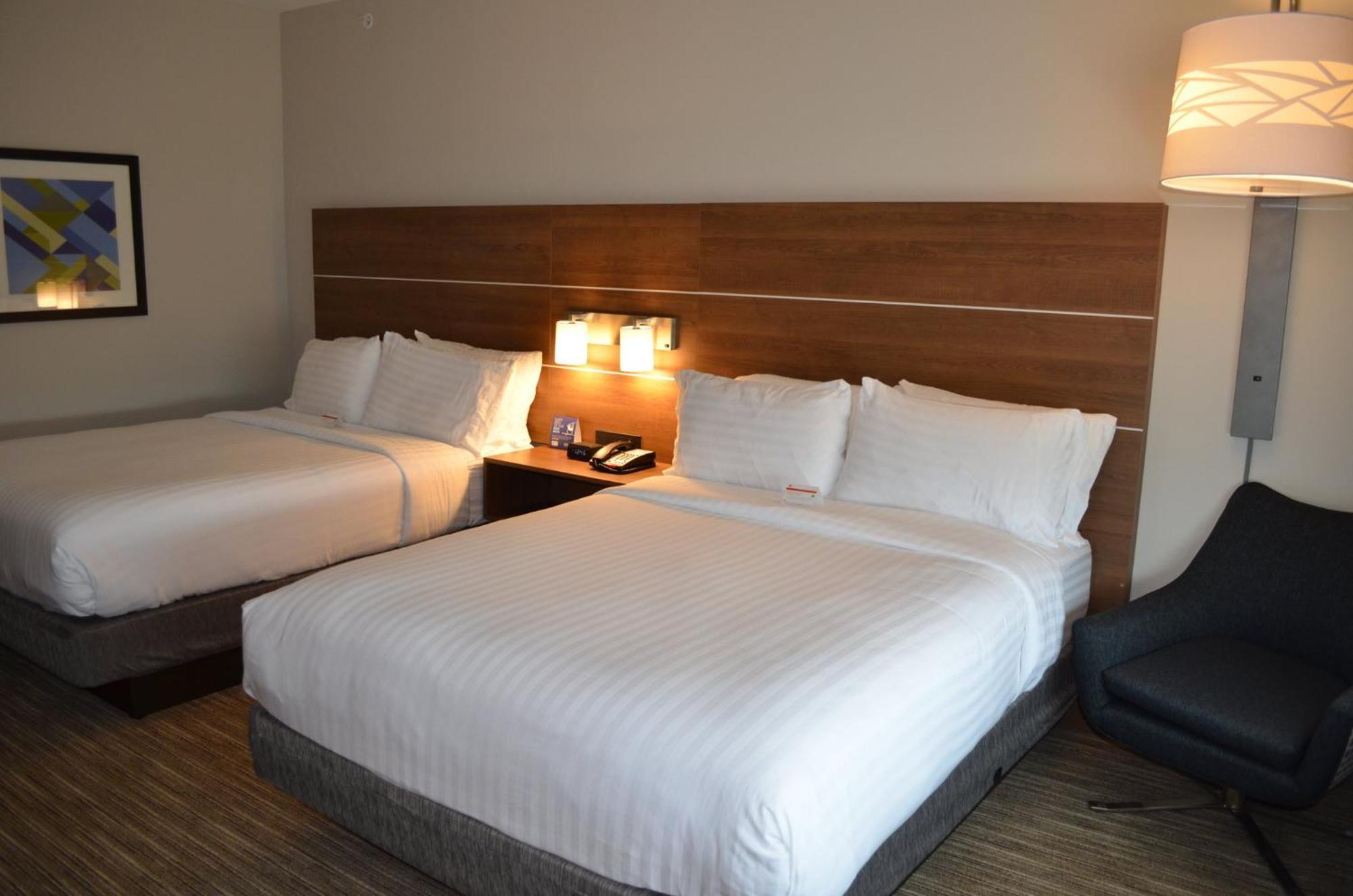 Express & - Ne - Area By Ihg
